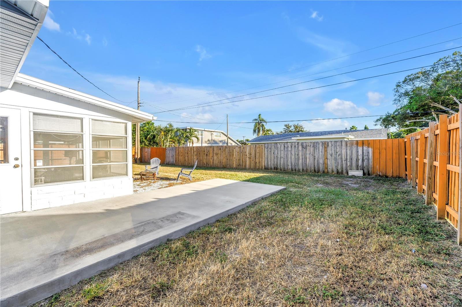 Image 9 of 12 For 6830 35th Avenue N