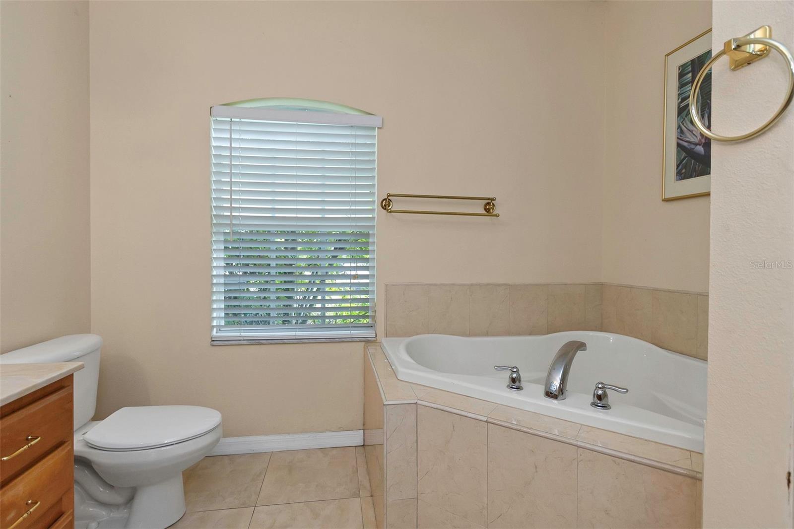 Image 36 of 71 For 1008 Wood Avenue