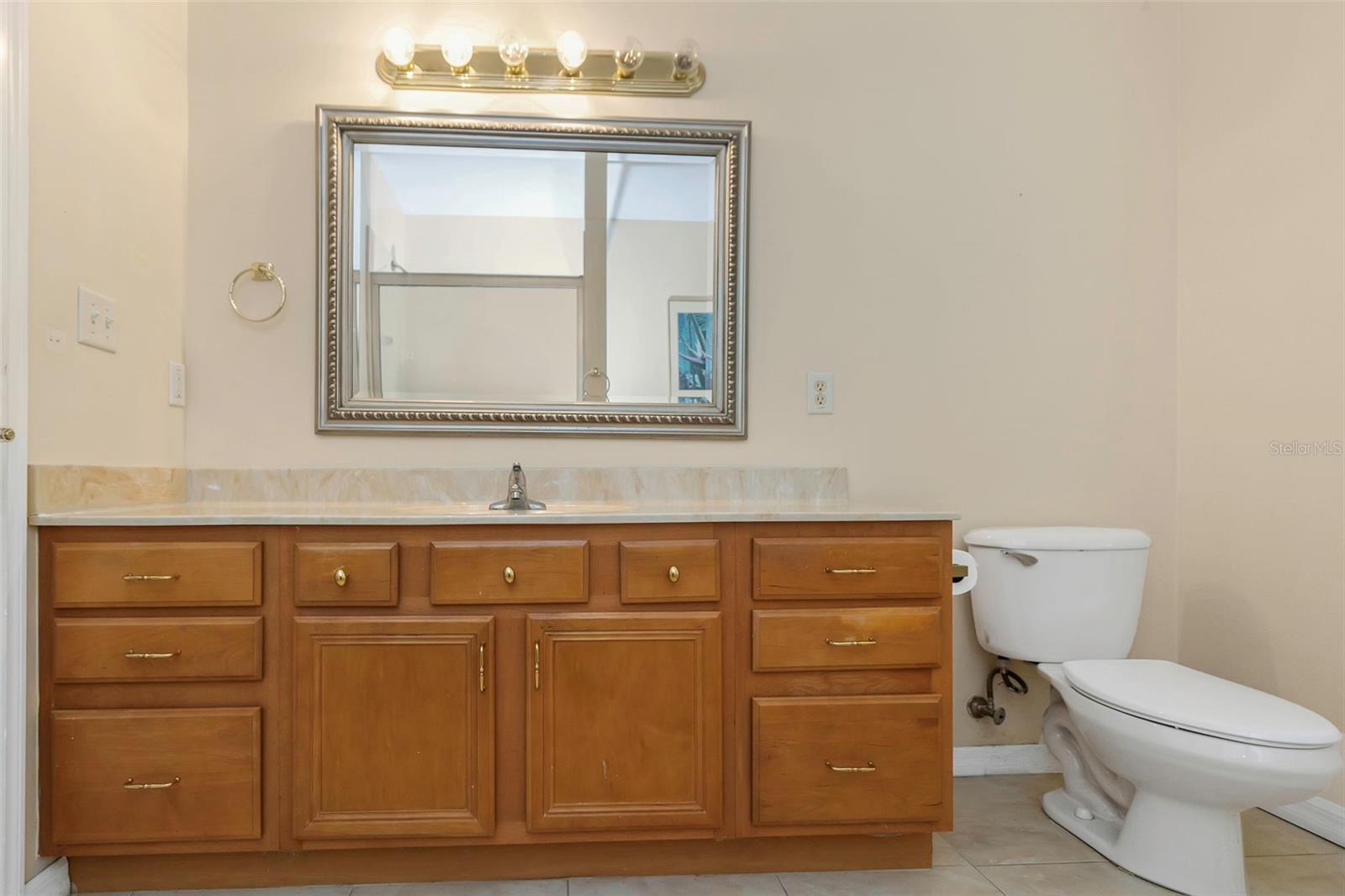 Image 38 of 71 For 1008 Wood Avenue