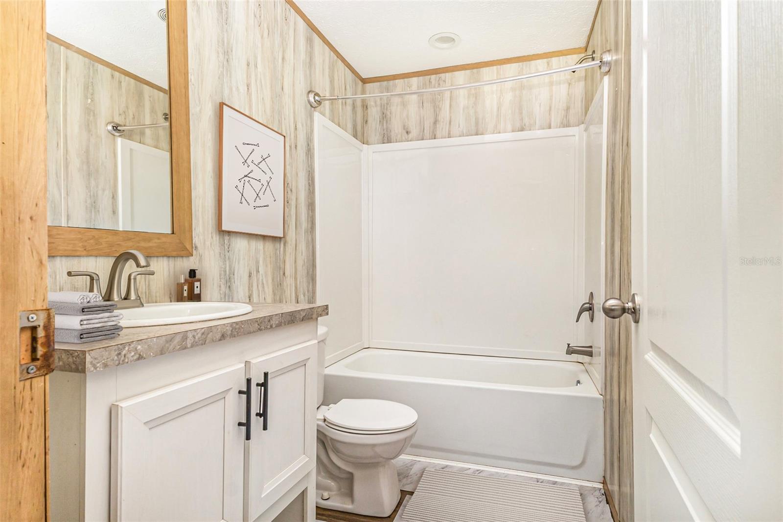 Image 25 of 30 For 16423 262nd Street