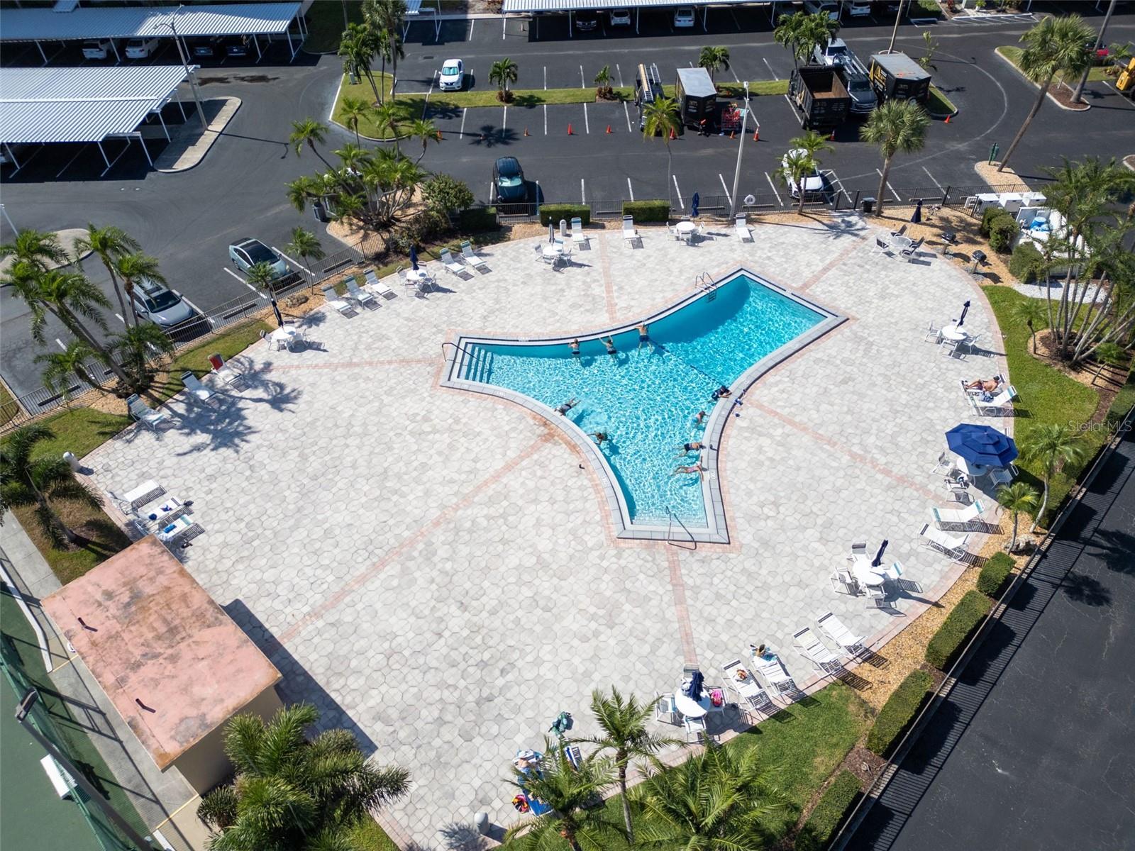 Image 32 of 37 For 7930 Sun Island Drive S 104