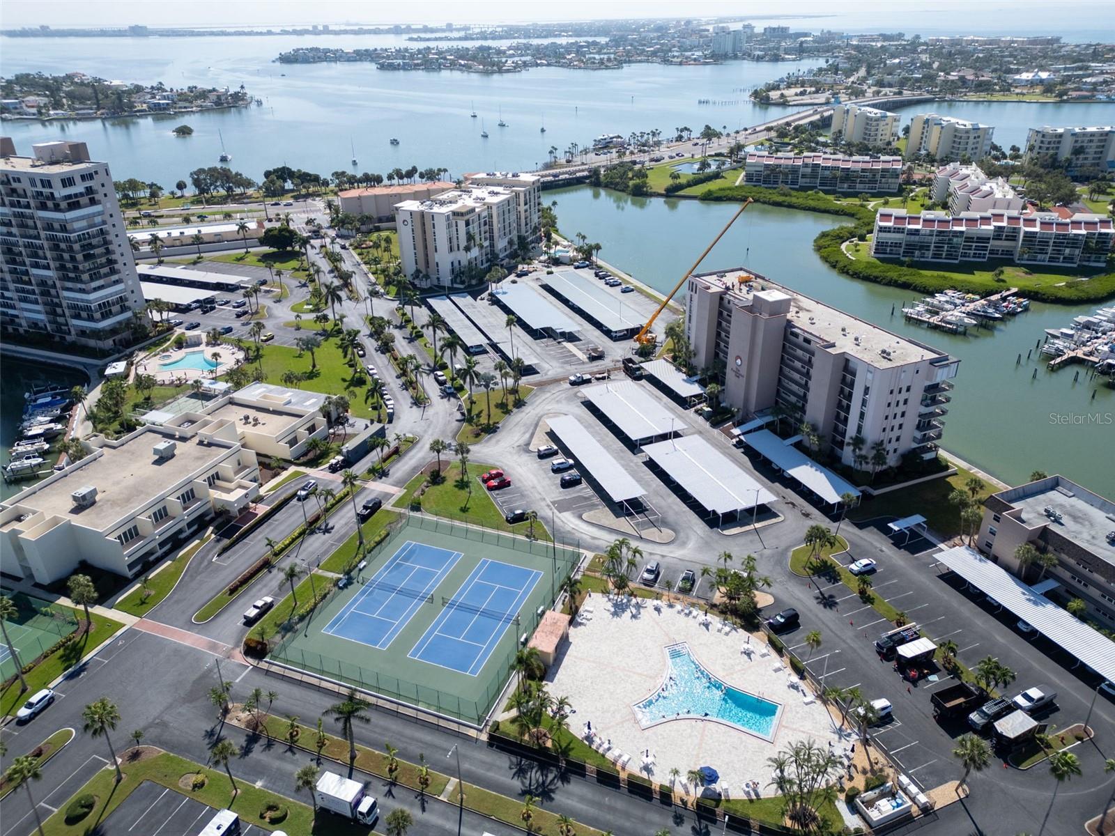 Image 35 of 37 For 7930 Sun Island Drive S 104