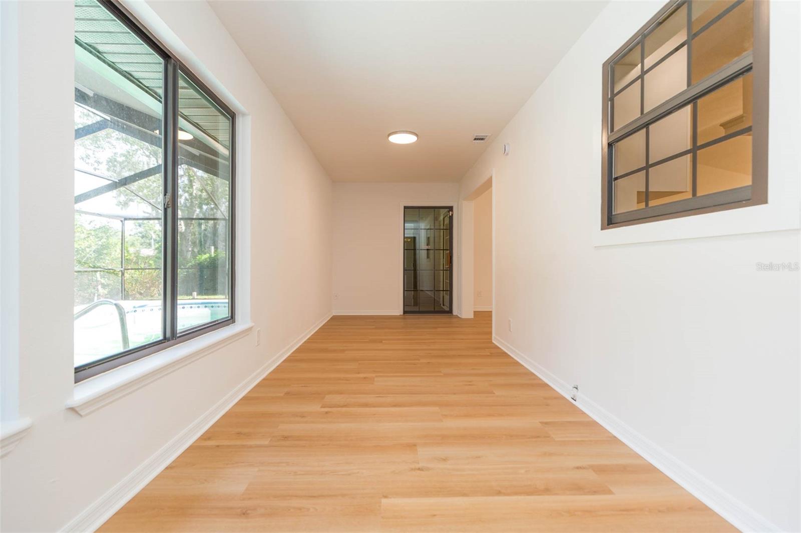 Image 17 of 48 For 6625 Foxmoor Drive