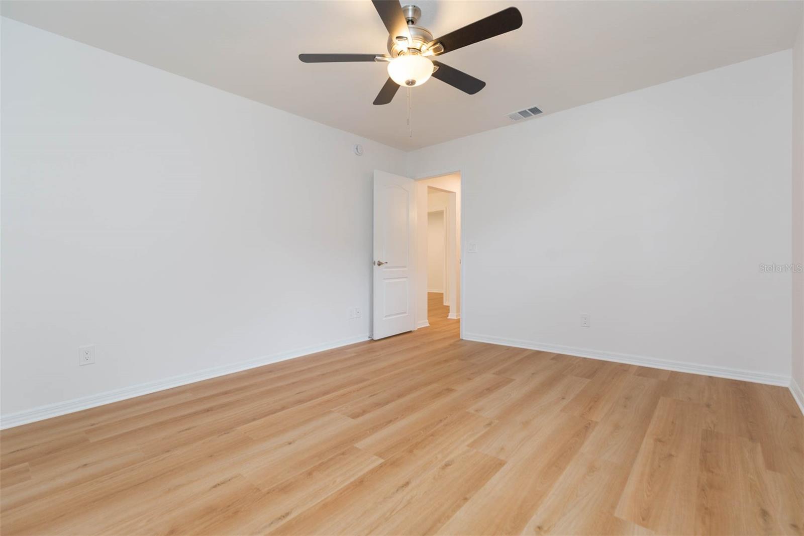 Image 19 of 48 For 6625 Foxmoor Drive