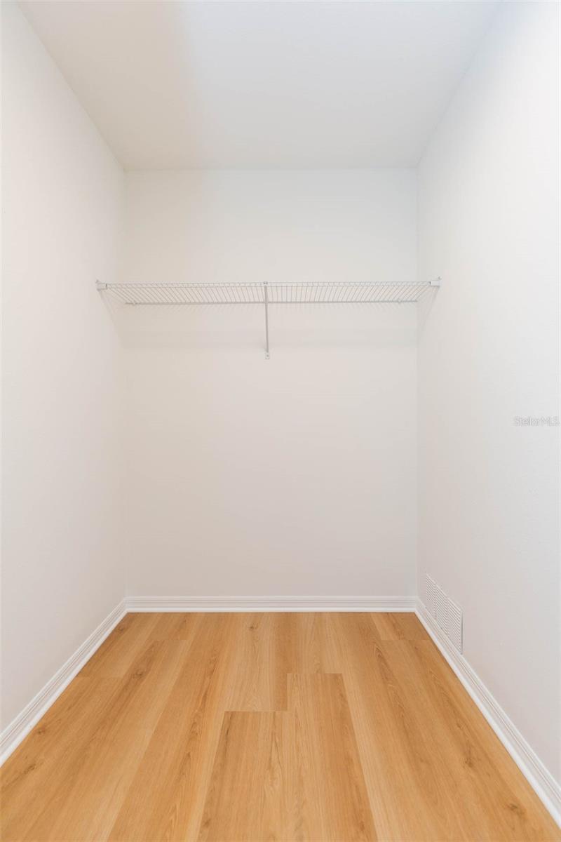 Image 27 of 48 For 6625 Foxmoor Drive