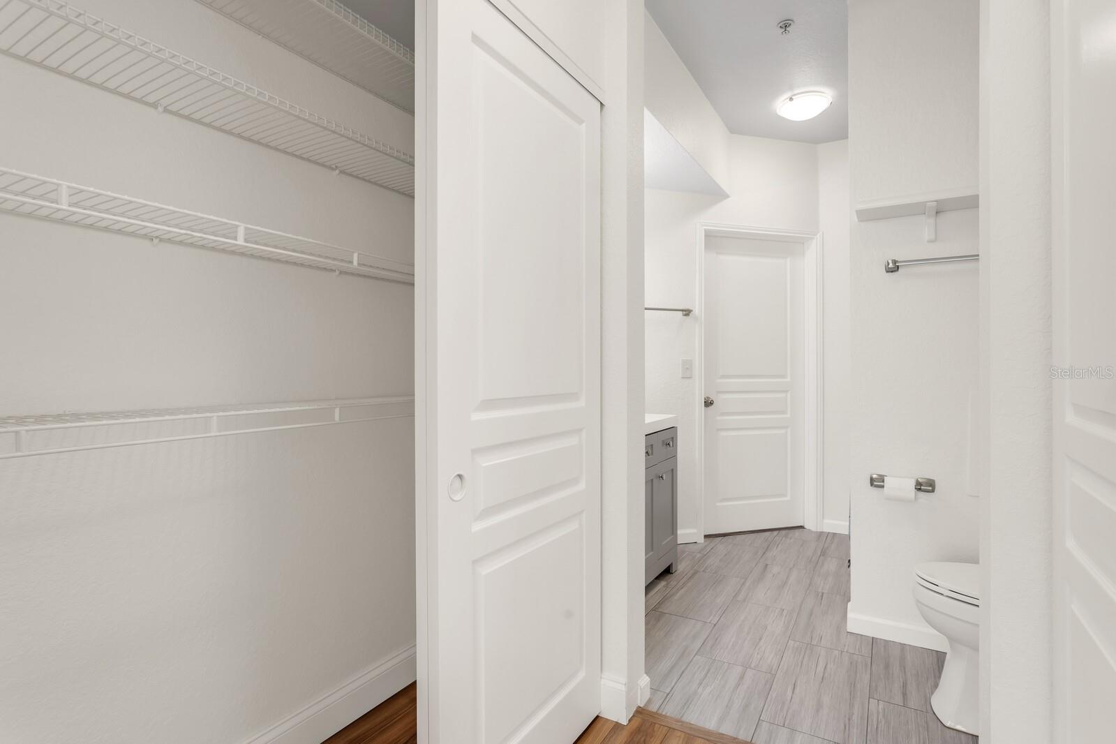 Listing photo id 13 for 5125 Palm Springs Boulevard 3205