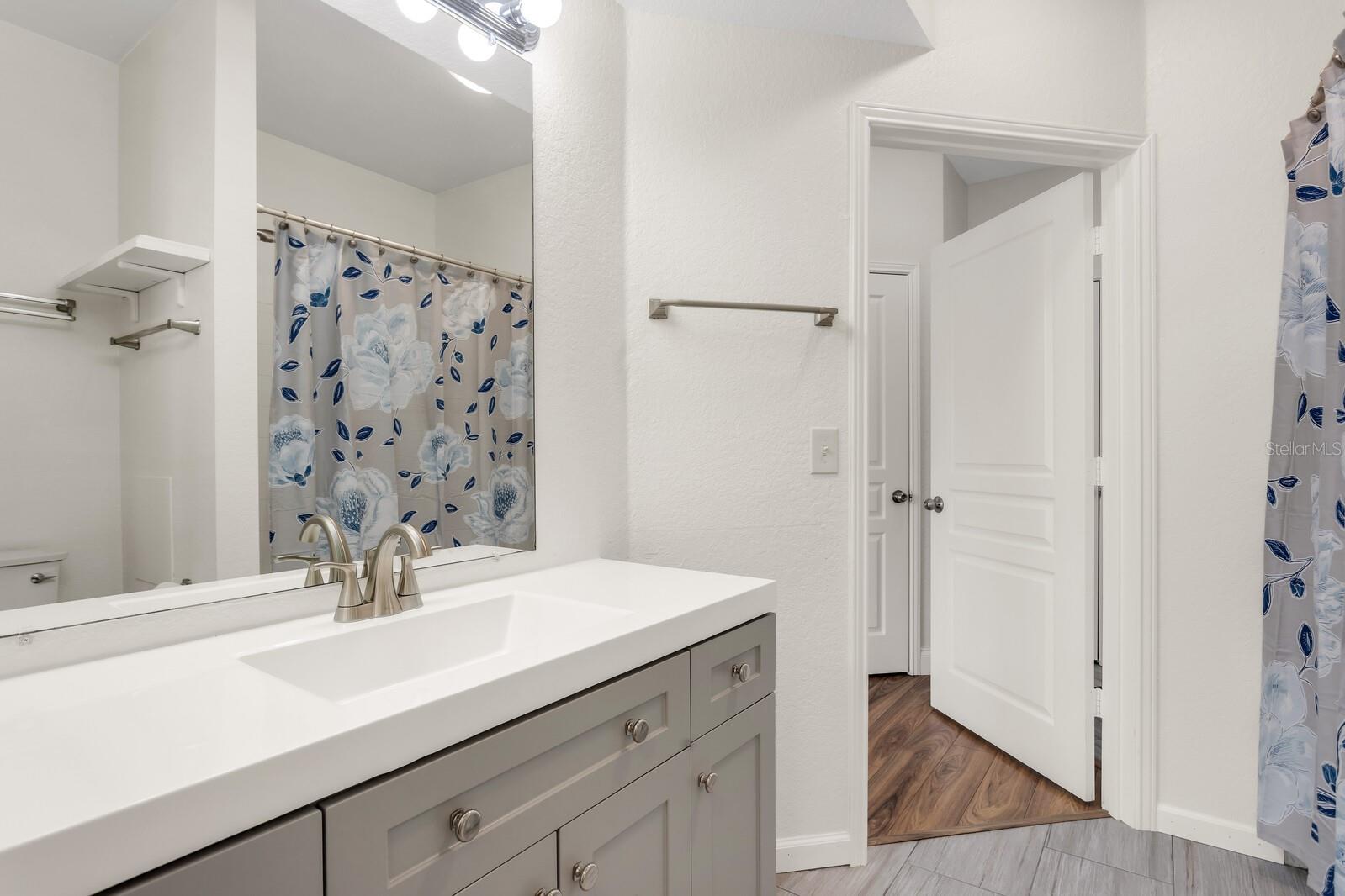 Listing photo id 14 for 5125 Palm Springs Boulevard 3205