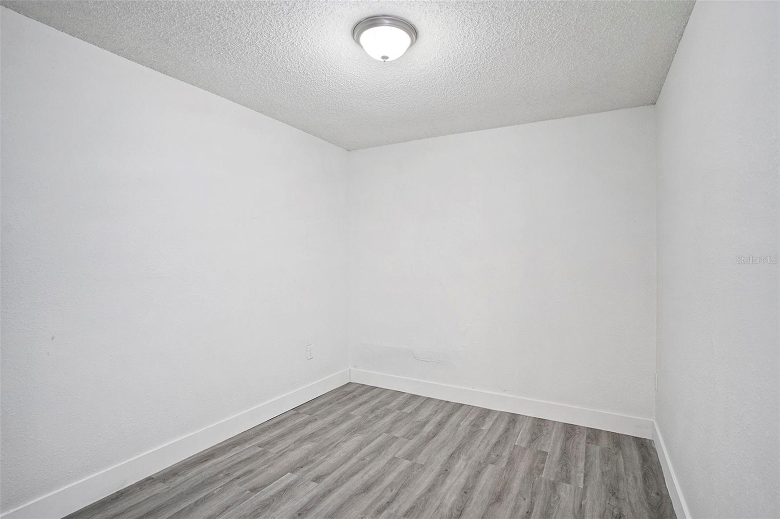 Image 10 of 15 For 8520 Branch Avenue