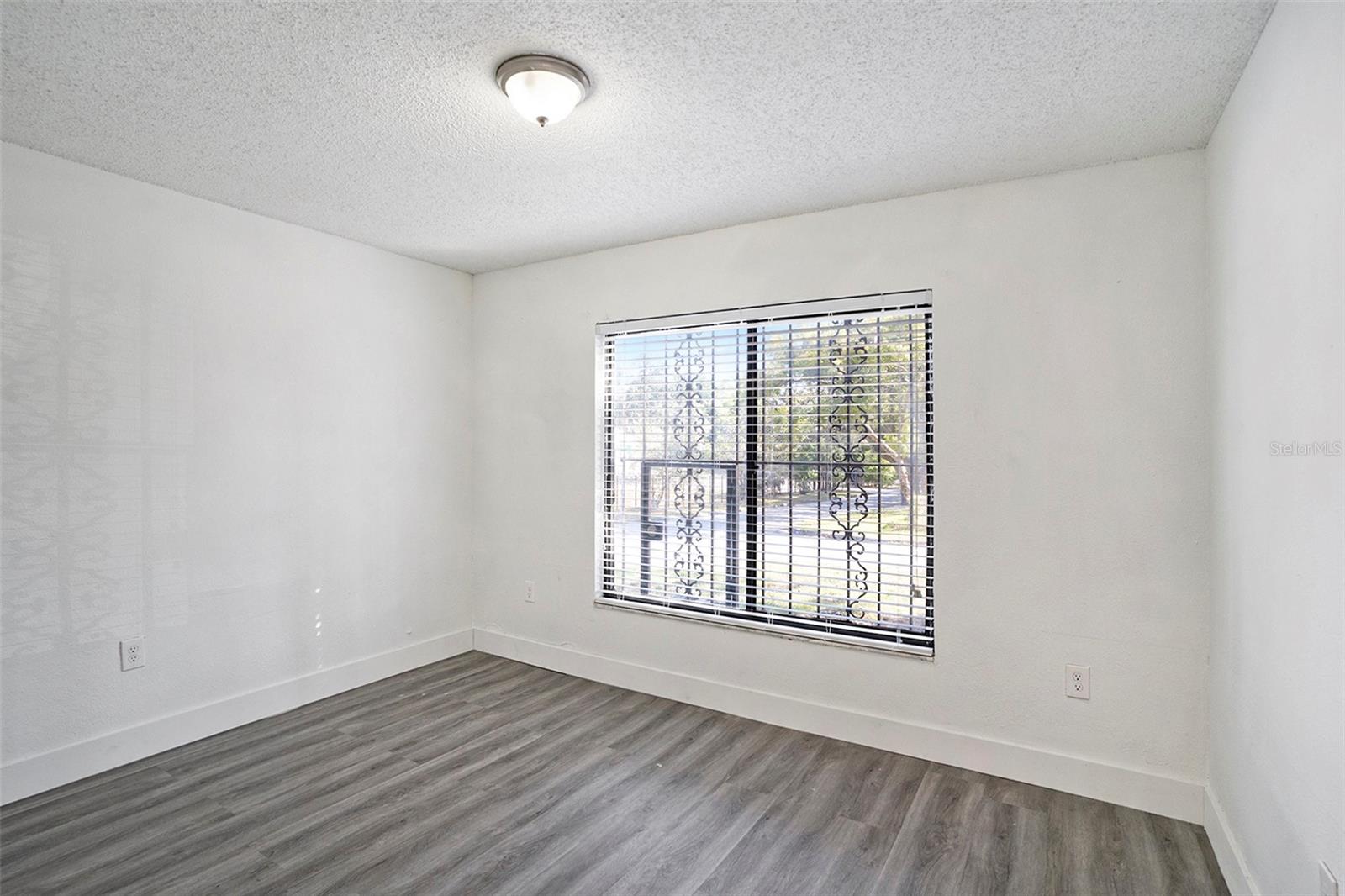 Image 8 of 15 For 8520 Branch Avenue