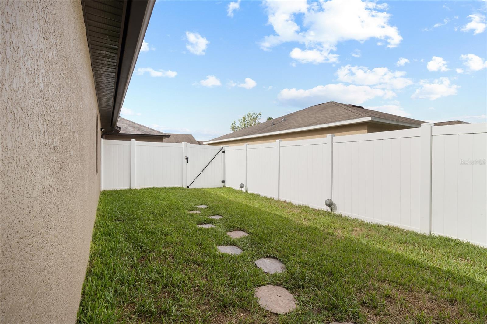 Image 45 of 53 For 12729 Flatwood Creek Drive