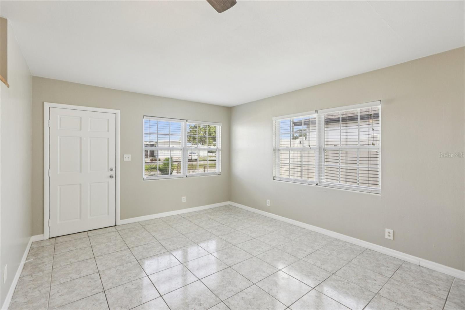 Image 15 of 38 For 350 51st Avenue N