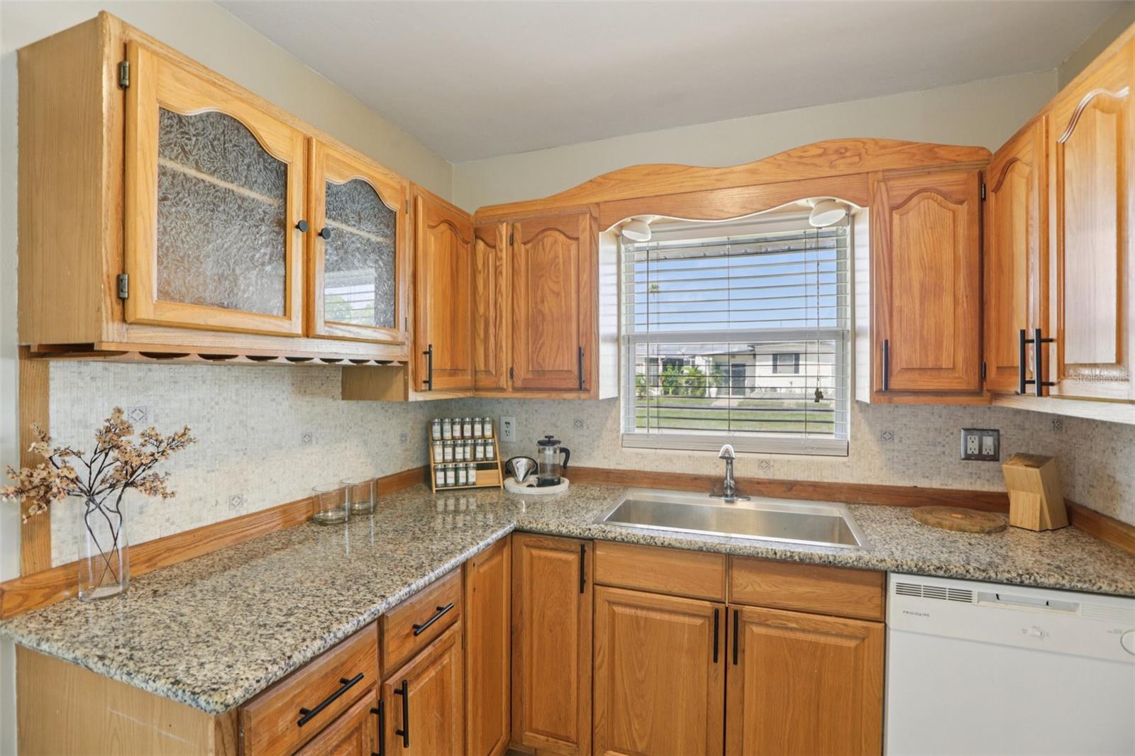 Image 21 of 38 For 350 51st Avenue N