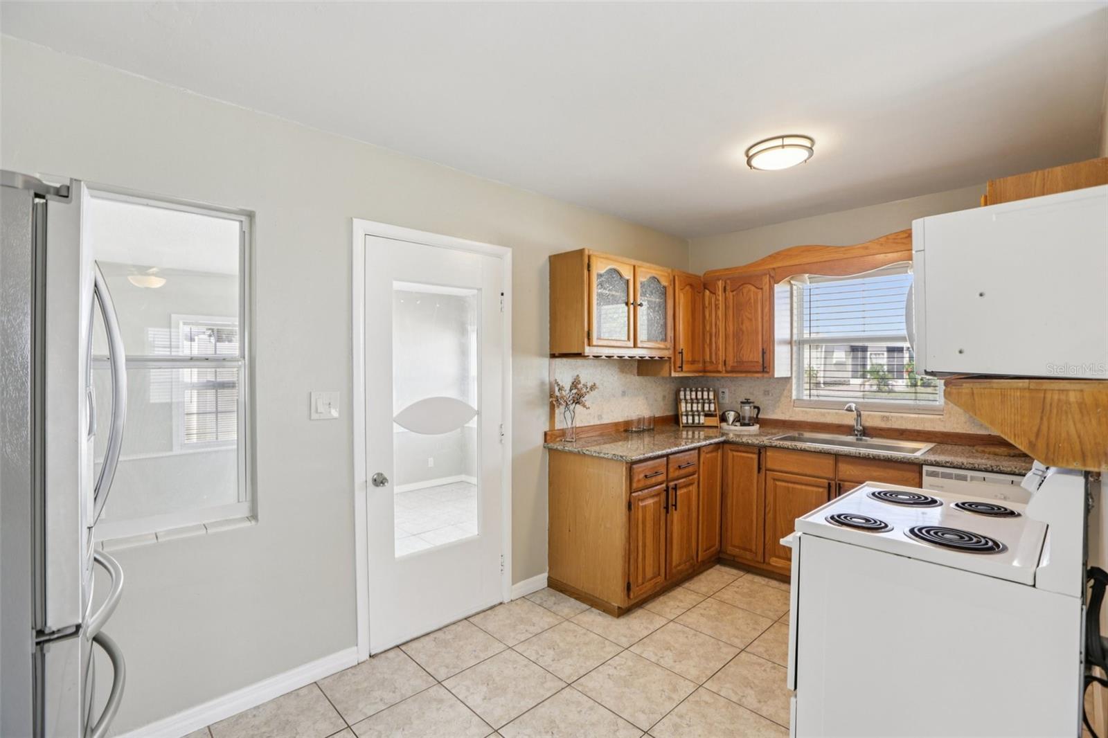 Image 22 of 38 For 350 51st Avenue N