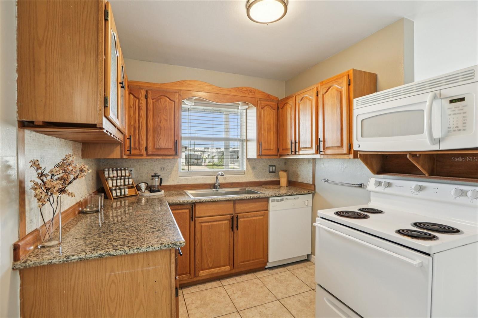 Image 3 of 38 For 350 51st Avenue N