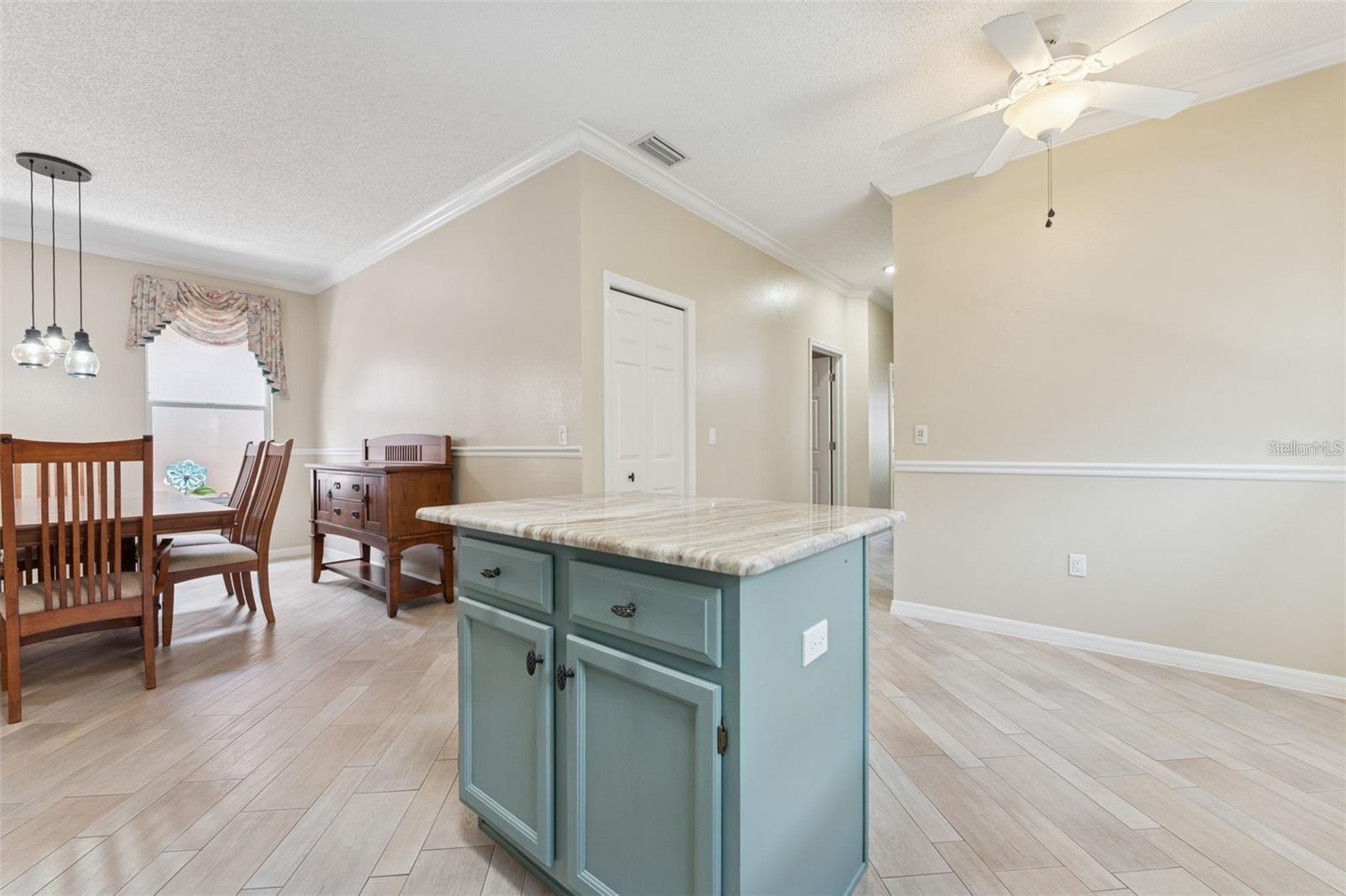 Image 22 of 58 For 3876 Timber Ridge Court