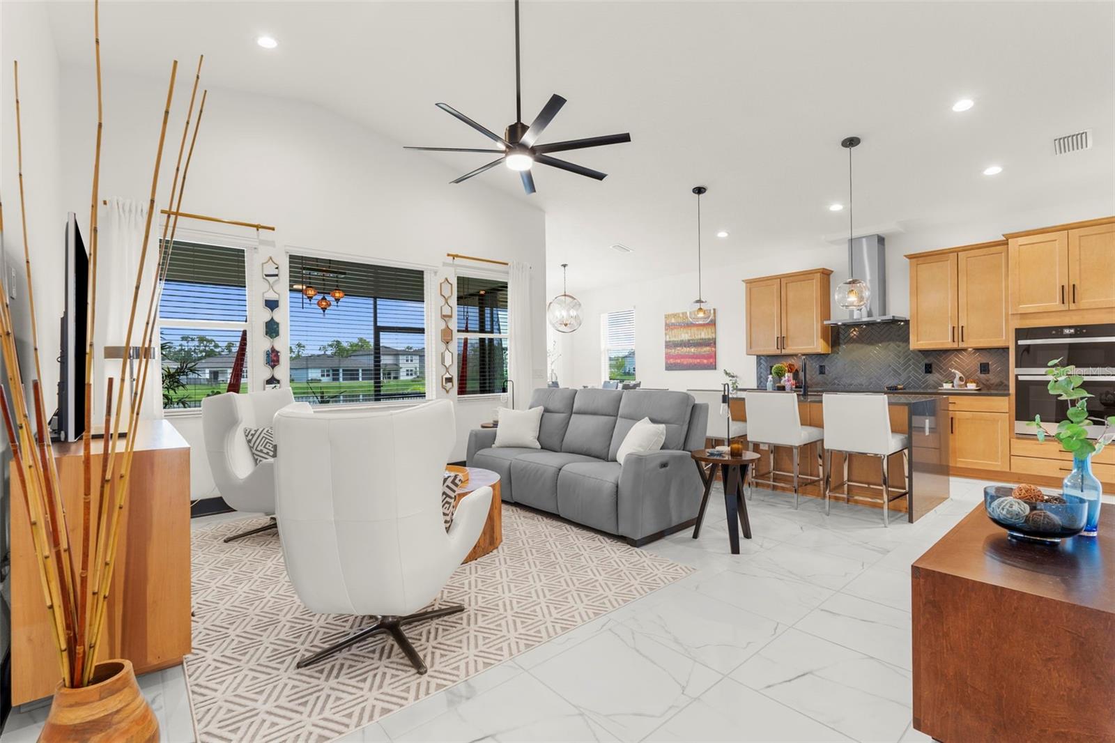 Image 12 of 50 For 8756 Windlass Cove