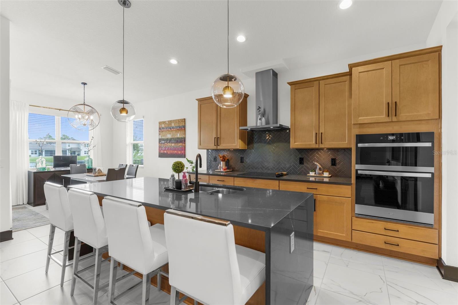 Image 14 of 50 For 8756 Windlass Cove