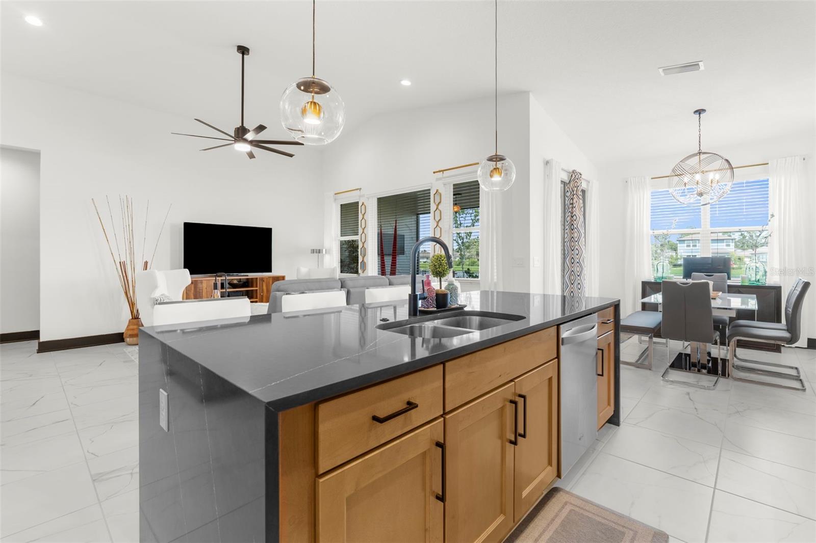 Image 17 of 50 For 8756 Windlass Cove