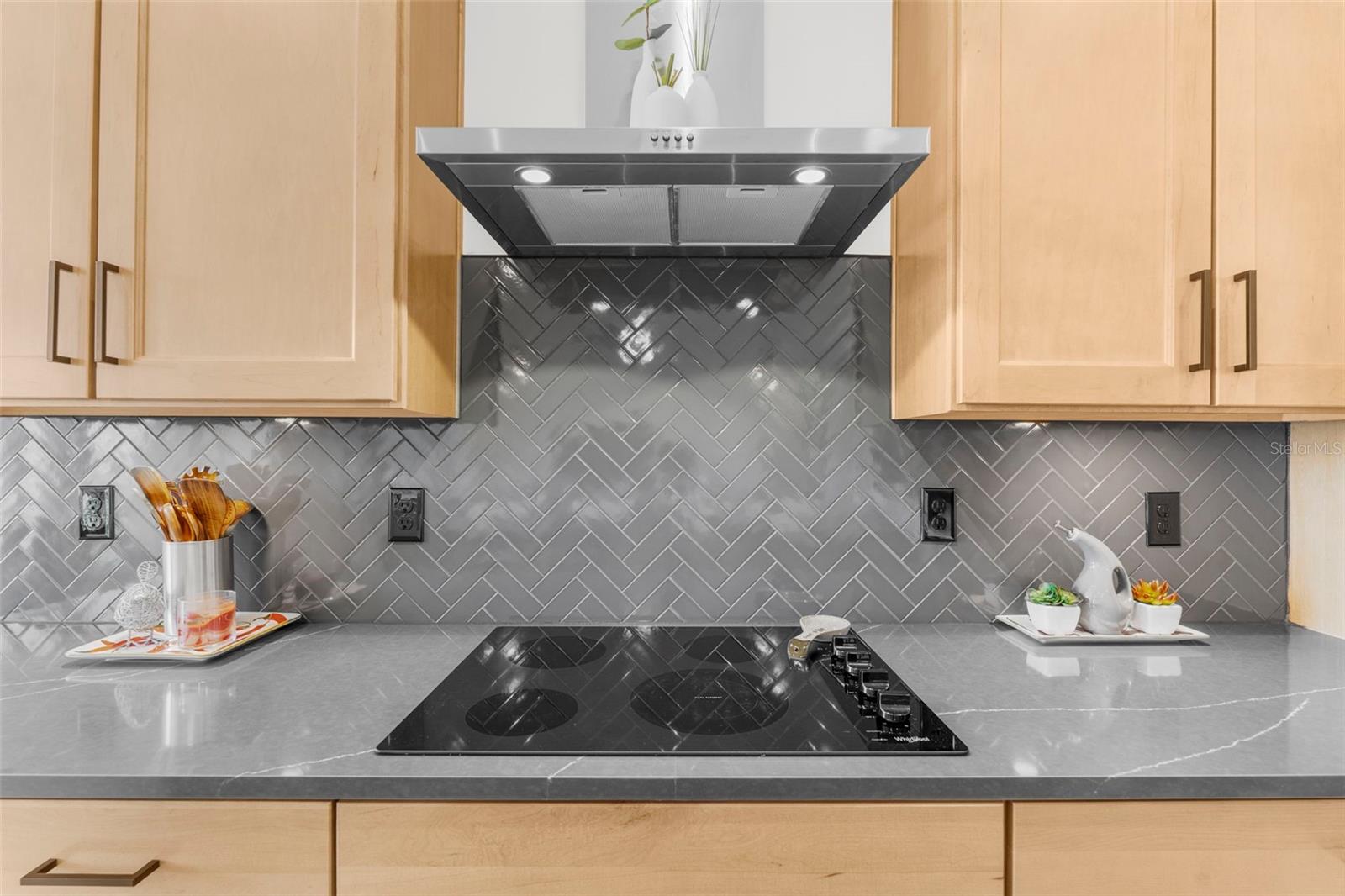 Image 20 of 50 For 8756 Windlass Cove