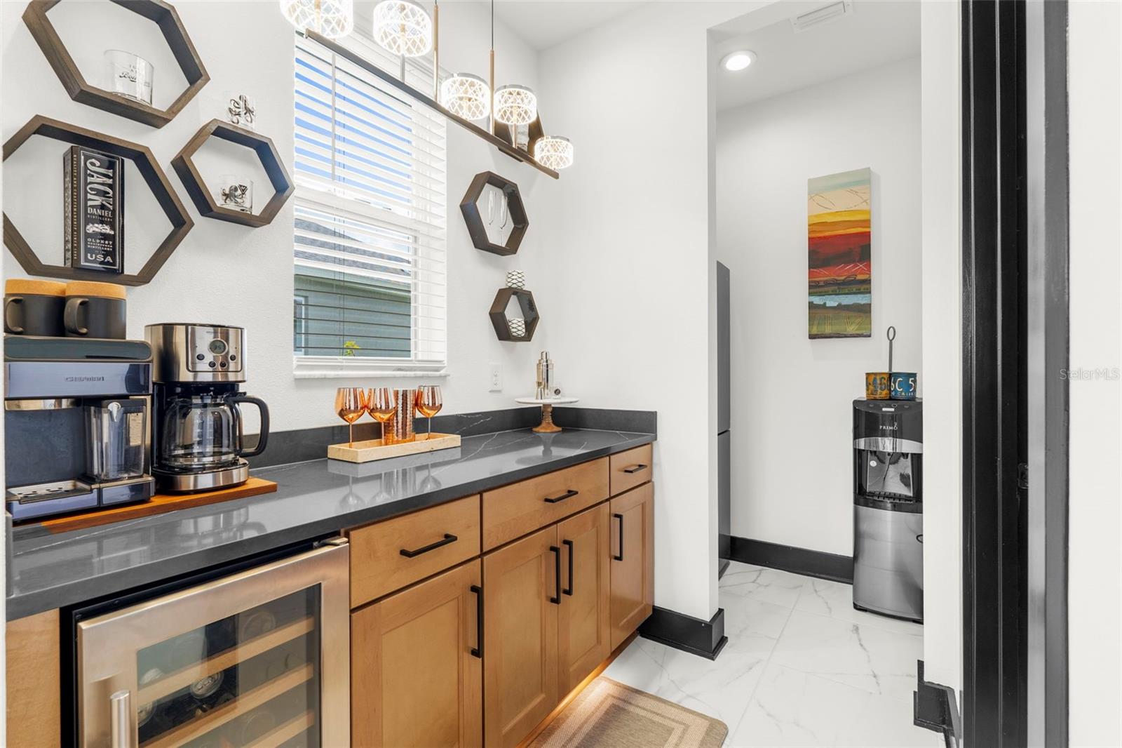 Image 21 of 50 For 8756 Windlass Cove