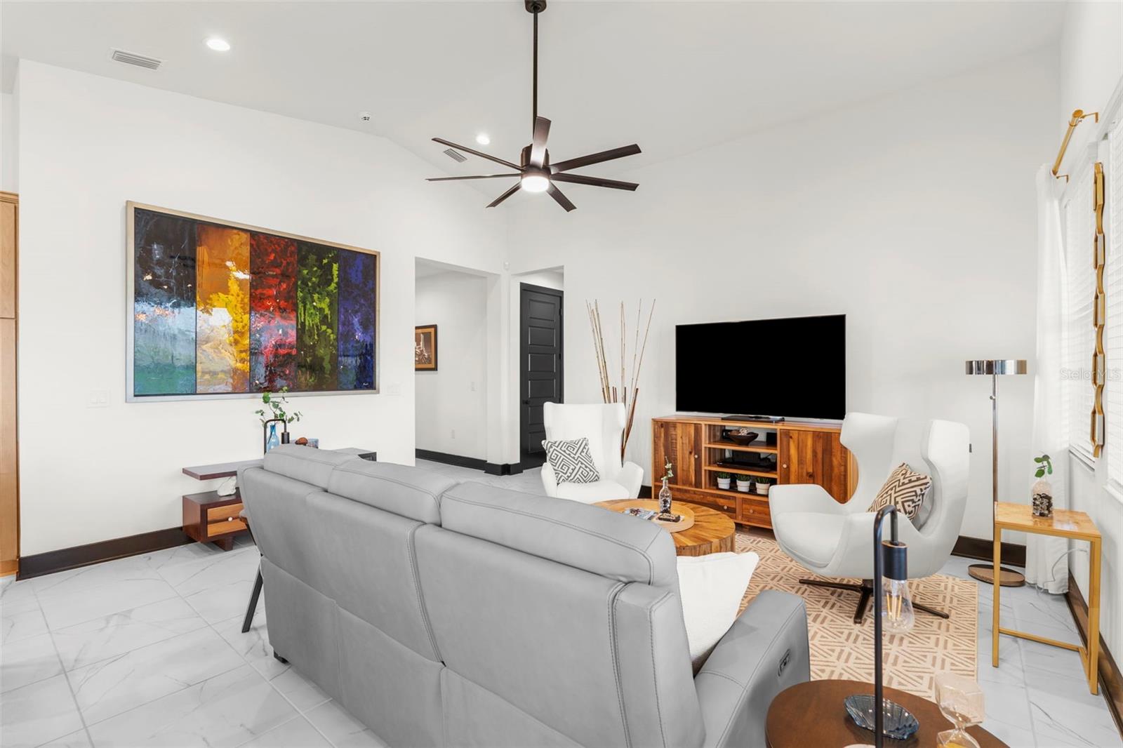 Image 28 of 50 For 8756 Windlass Cove