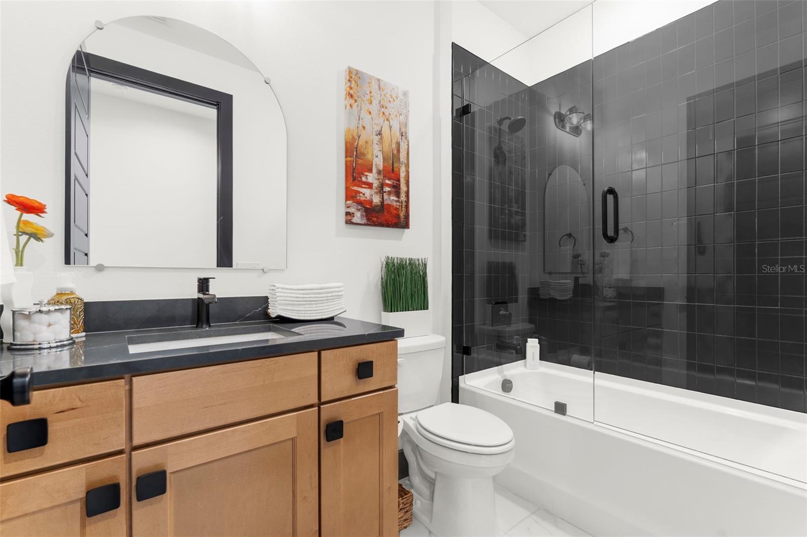 Image 35 of 50 For 8756 Windlass Cove