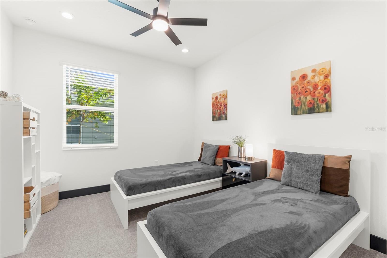 Image 36 of 50 For 8756 Windlass Cove