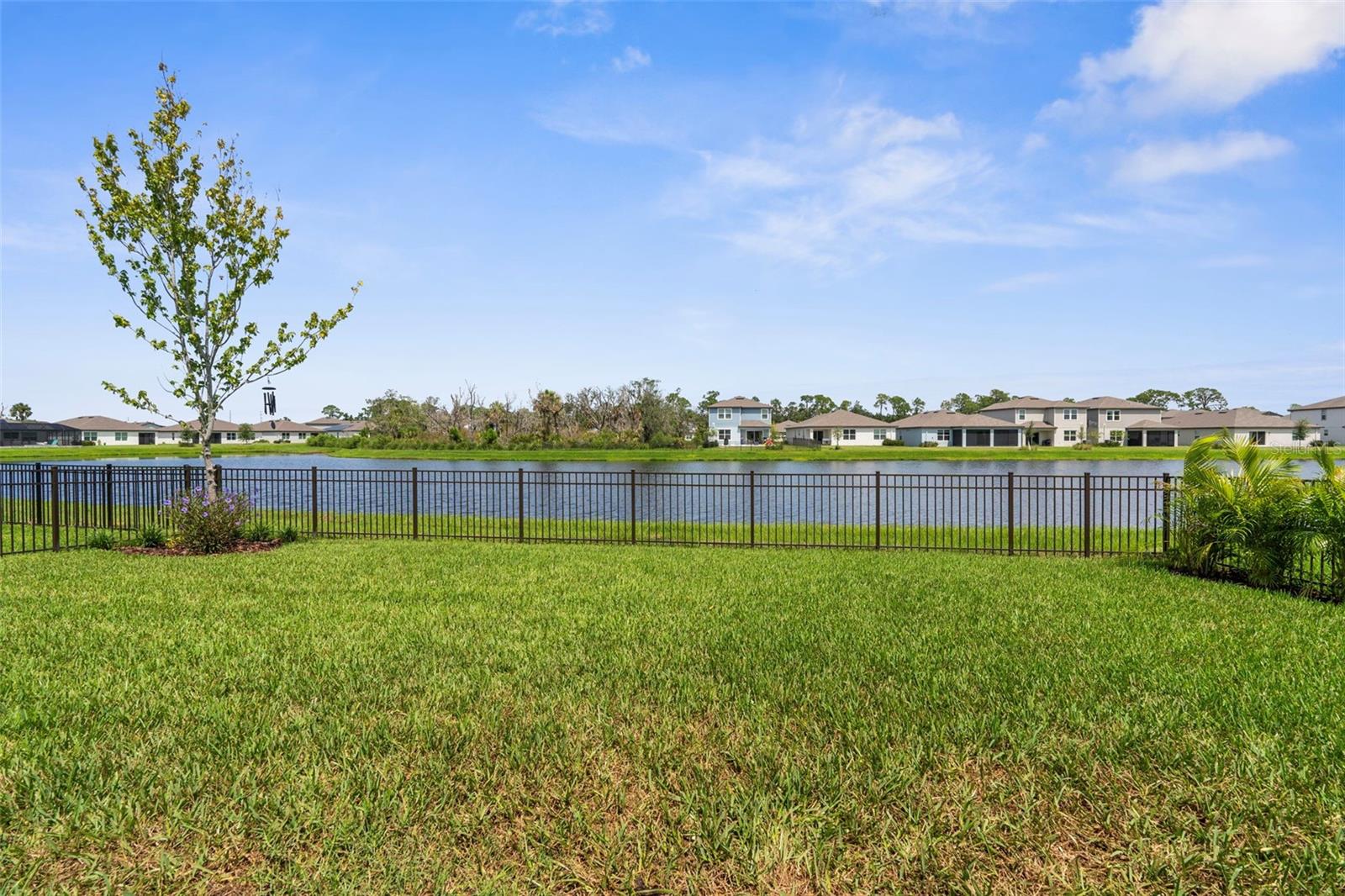 Image 4 of 50 For 8756 Windlass Cove