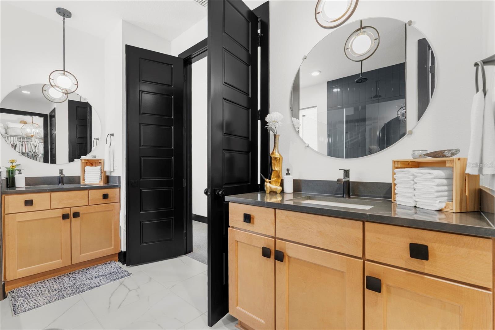 Image 43 of 50 For 8756 Windlass Cove