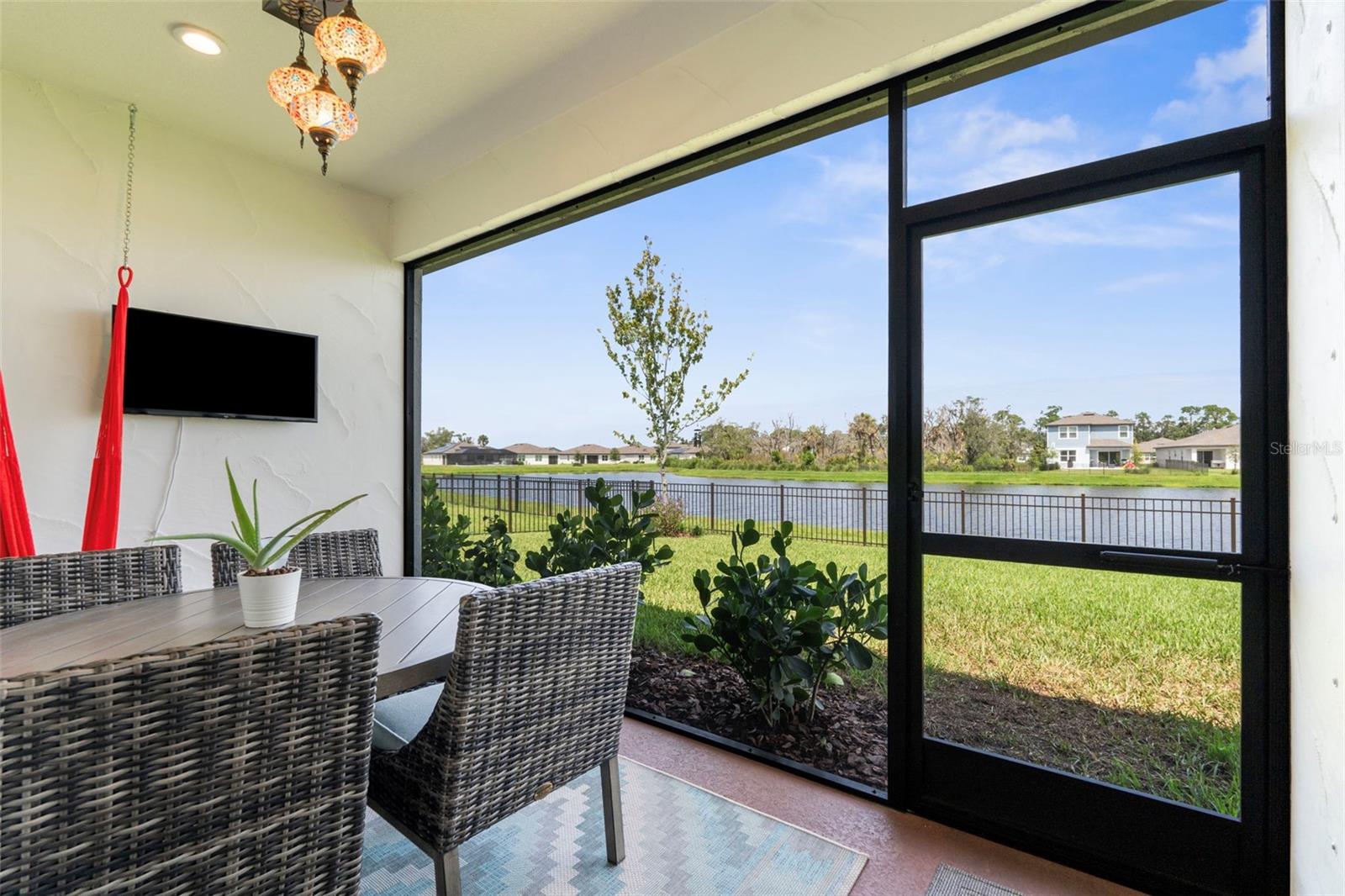 Image 48 of 50 For 8756 Windlass Cove