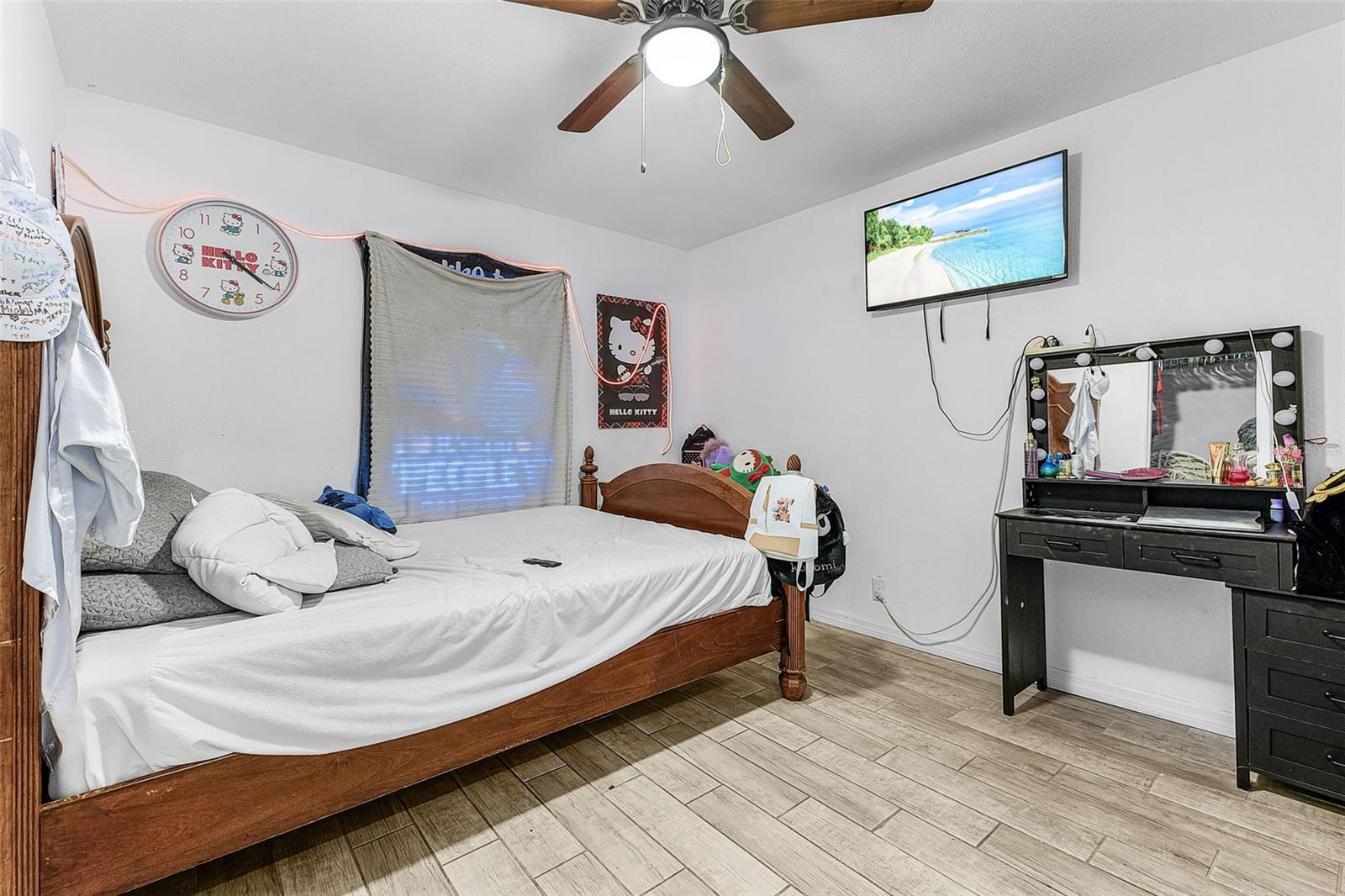 Image 18 of 25 For 5910 Oakview Lane