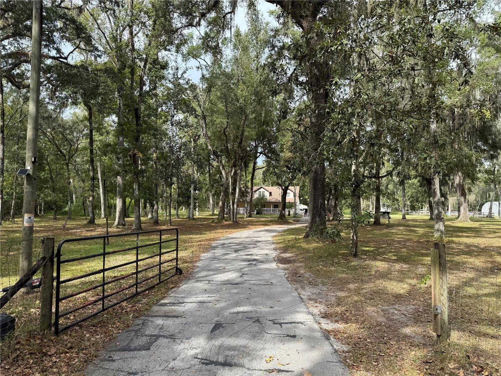 Image 31 of 42 For 13517 Citrus Way