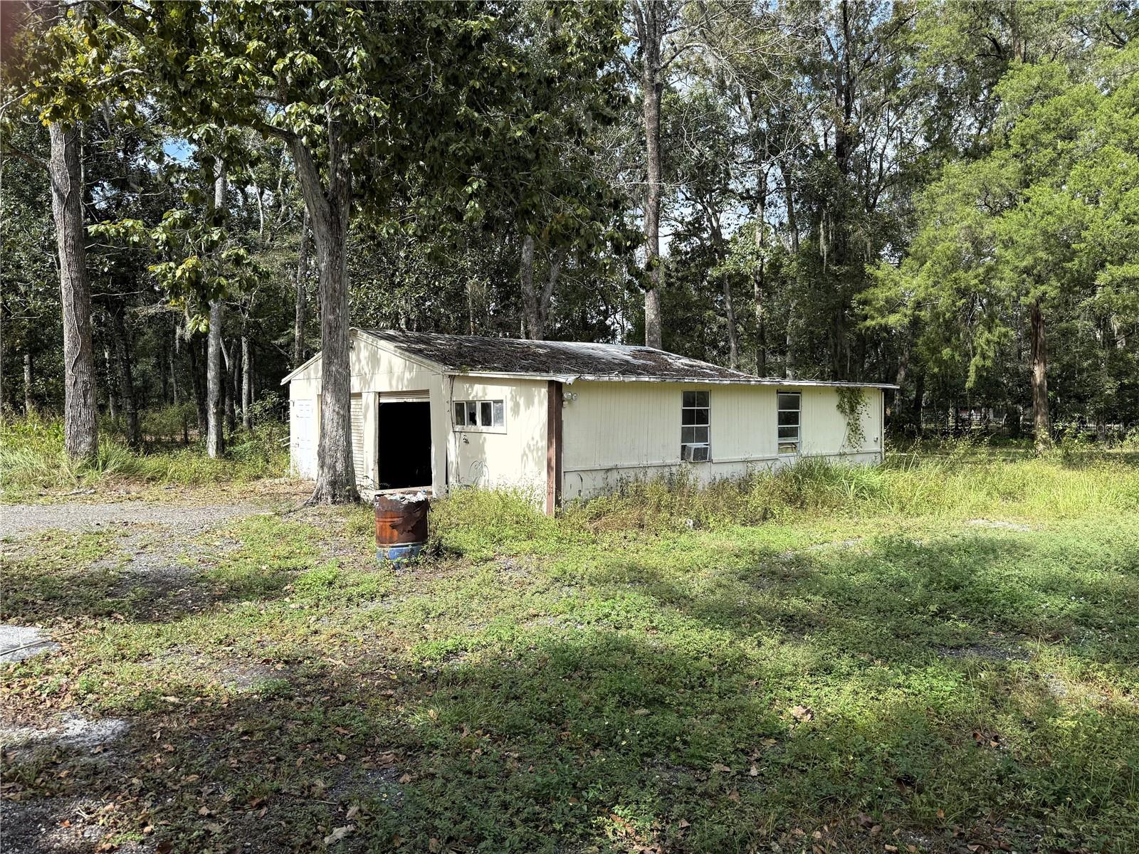 Image 32 of 42 For 13517 Citrus Way