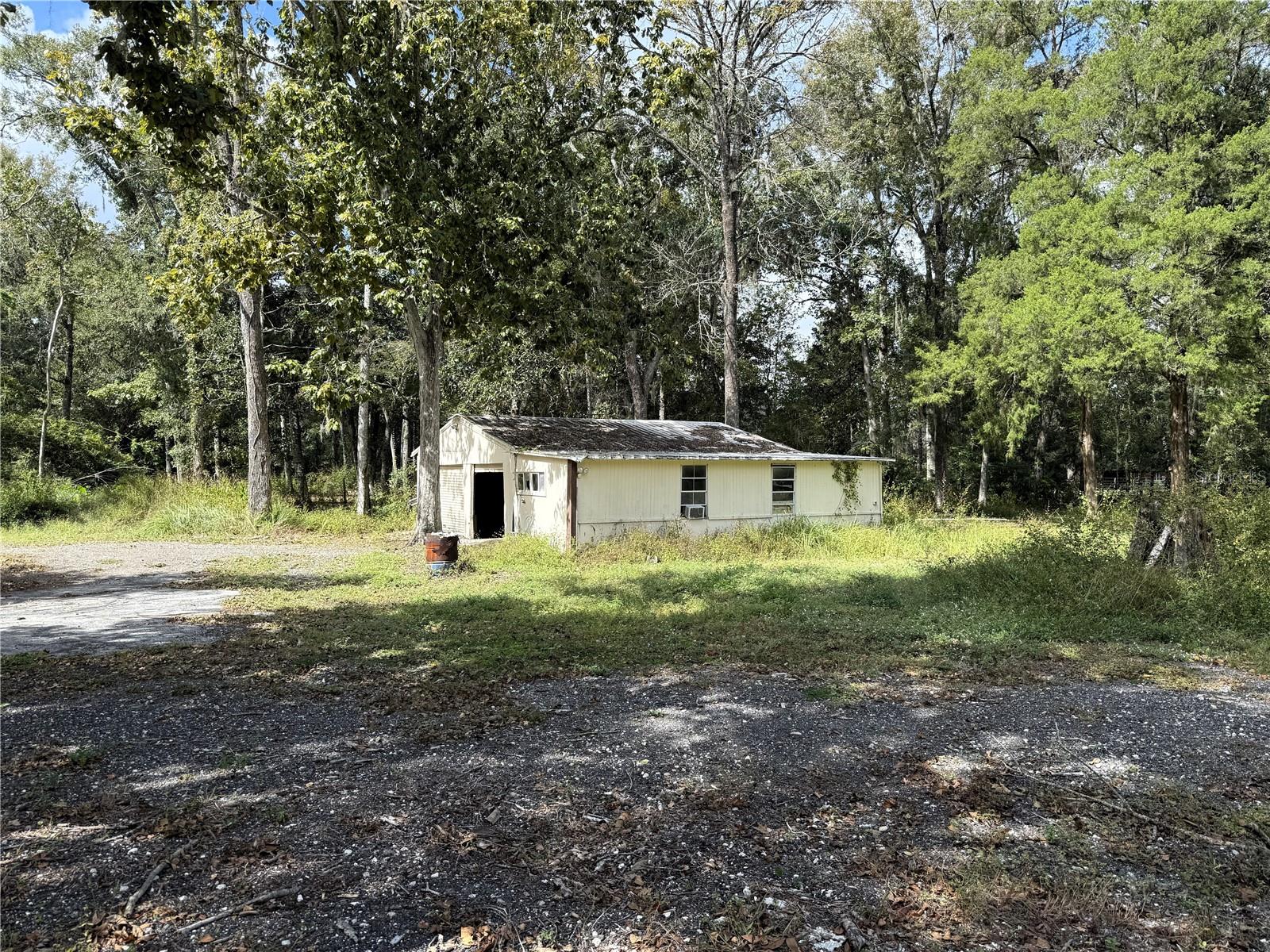 Image 33 of 42 For 13517 Citrus Way