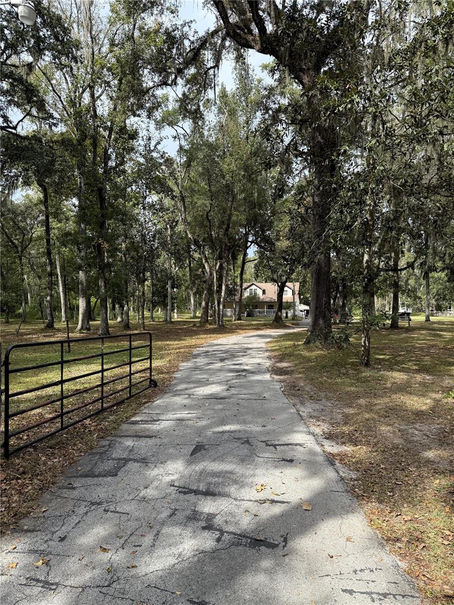 Image 5 of 42 For 13517 Citrus Way