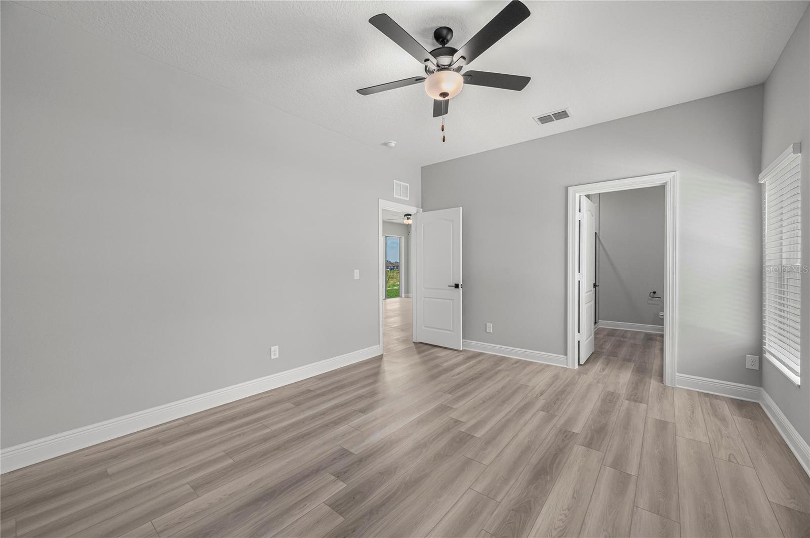 Image 18 of 35 For 3368 Chinotto Drive