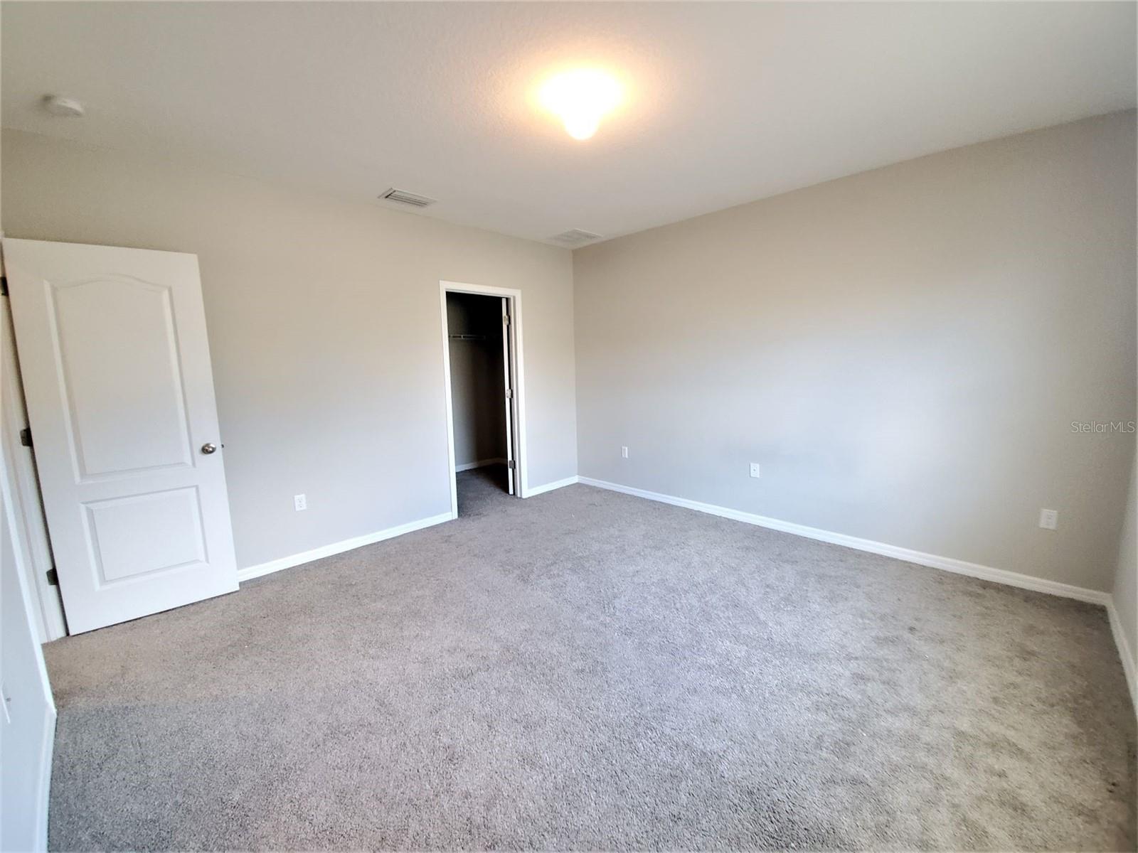 Listing photo id 5 for 8342 Pine River Road