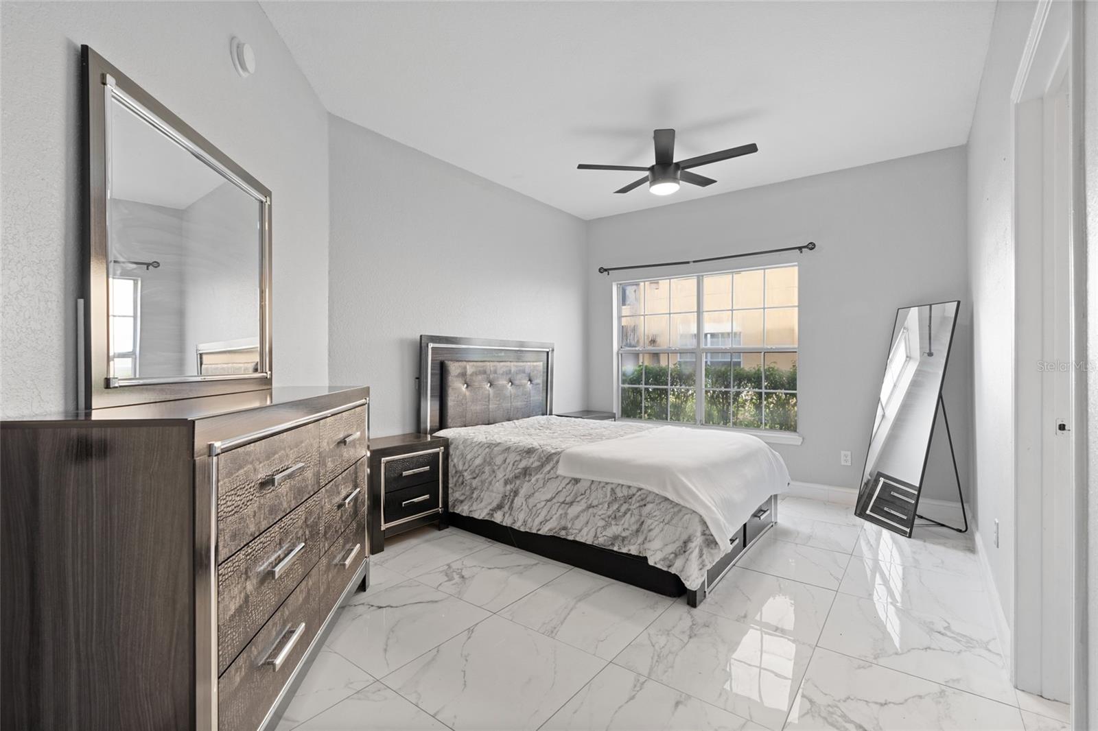 Image 18 of 36 For 4333 Bayside Village Drive 110