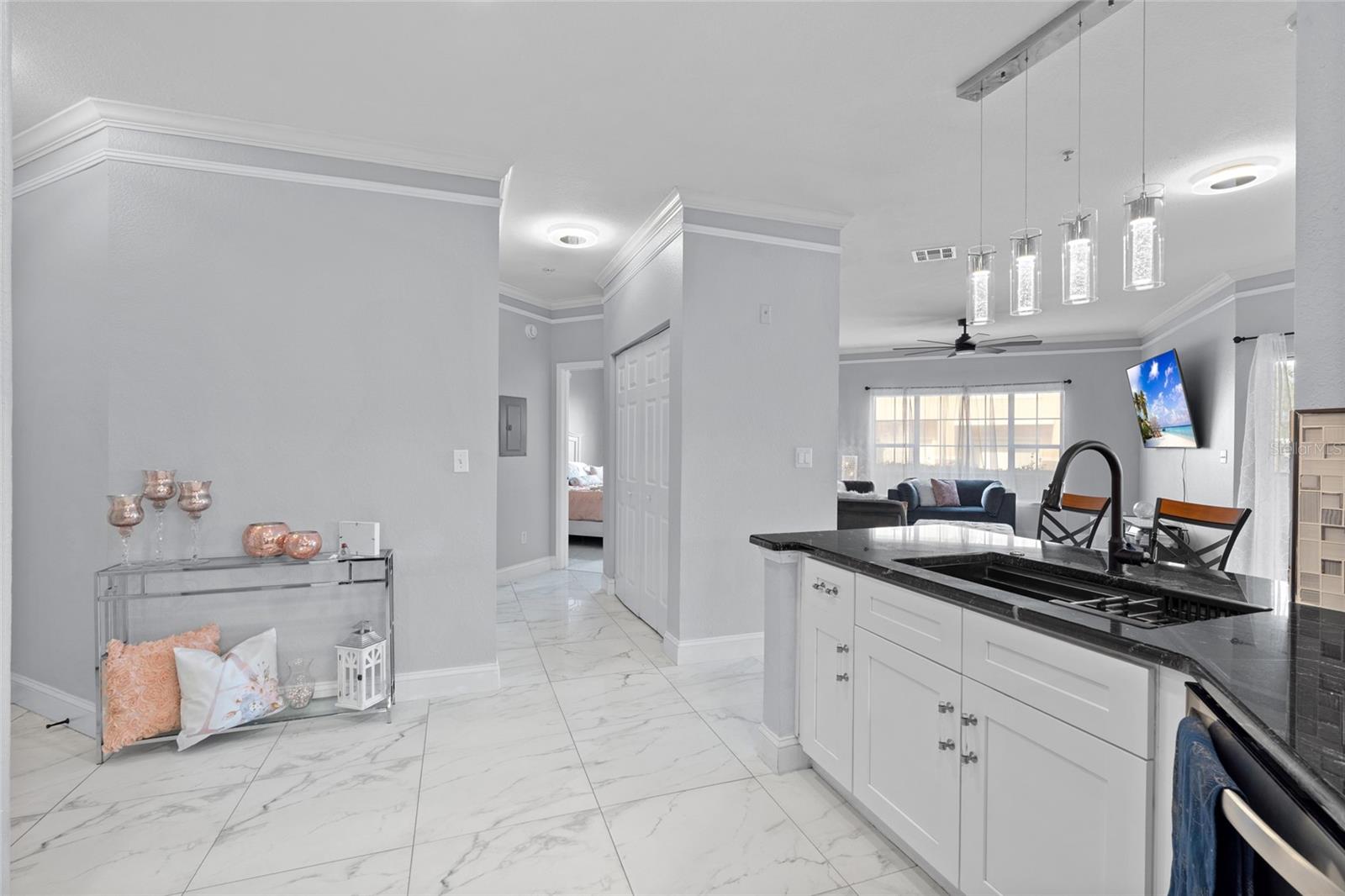 Image 7 of 36 For 4333 Bayside Village Drive 110