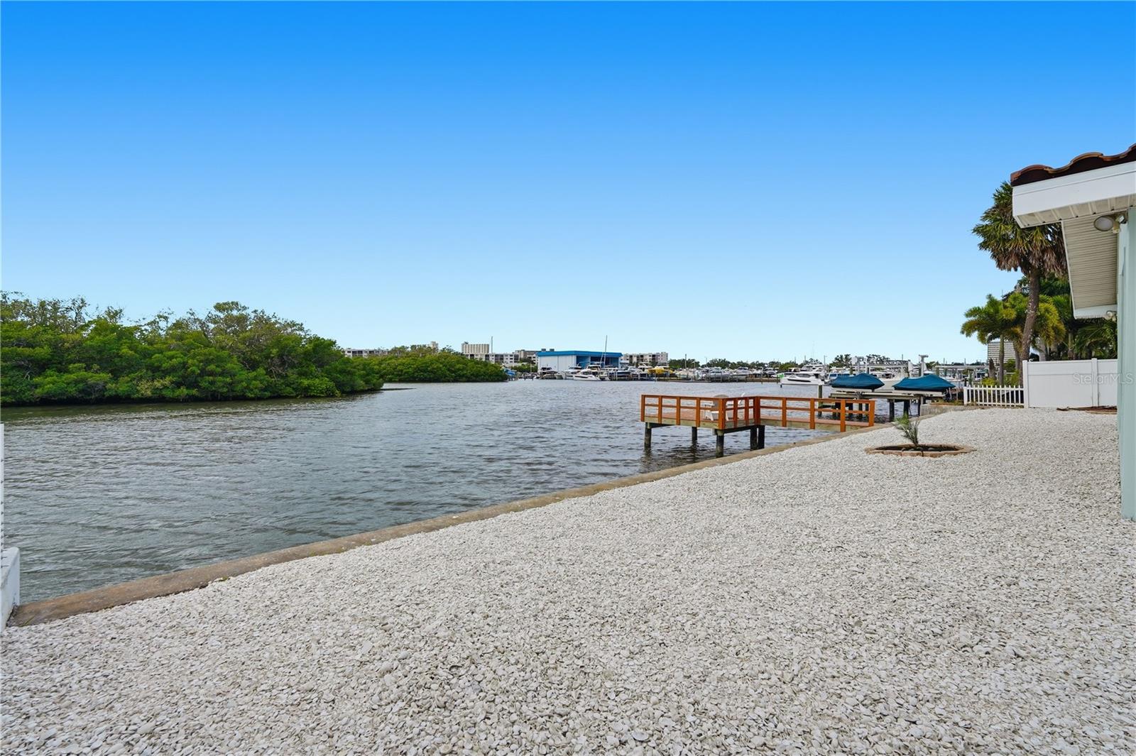 Image 17 of 22 For 1391 Sea Gull Drive S