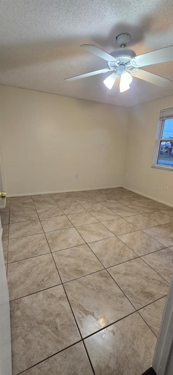 Image 15 of 21 For 401 Skylark Lane Nw