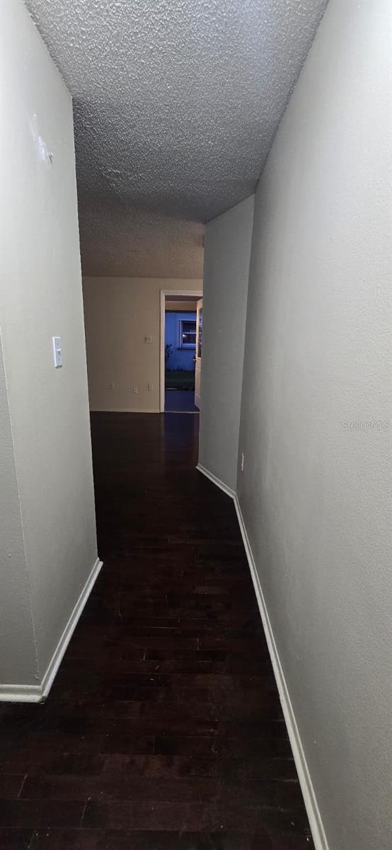 Image 16 of 21 For 401 Skylark Lane Nw