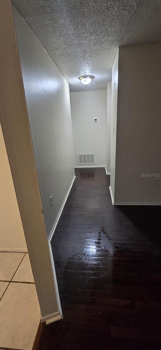 Image 17 of 21 For 401 Skylark Lane Nw