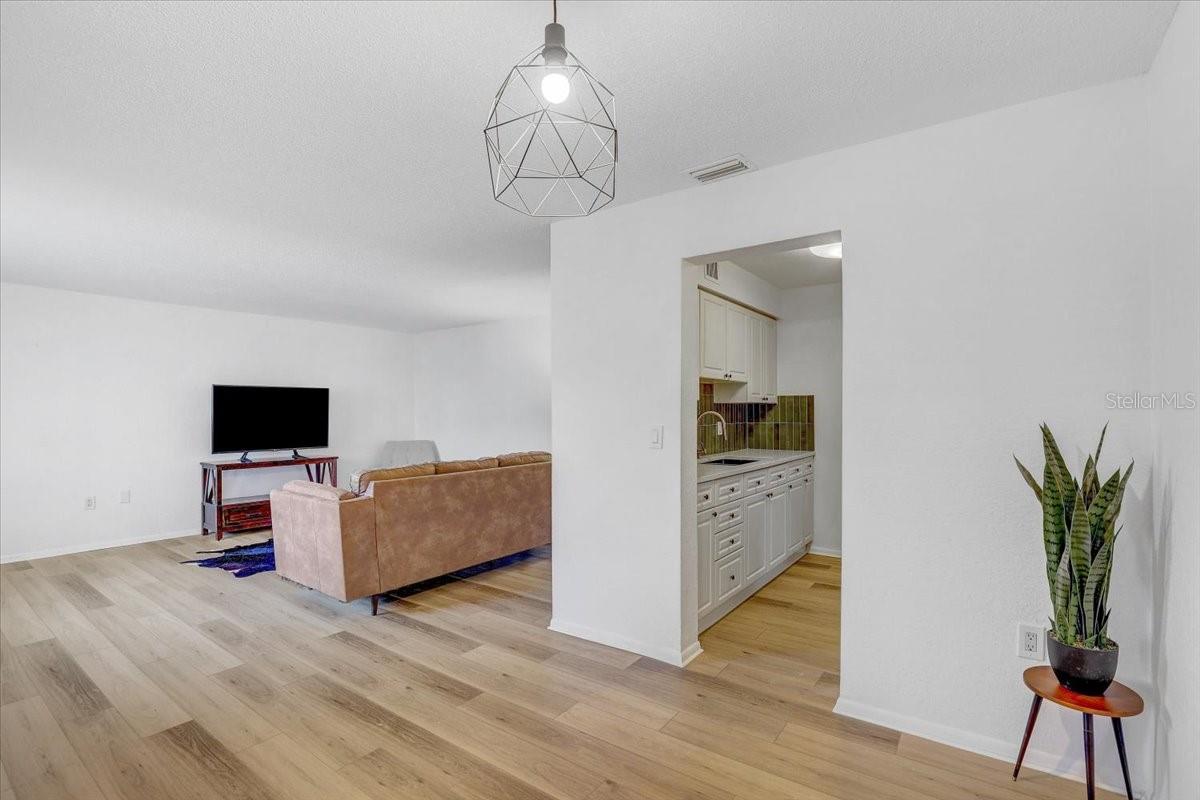 Image 16 of 34 For 350 79th Avenue N 204