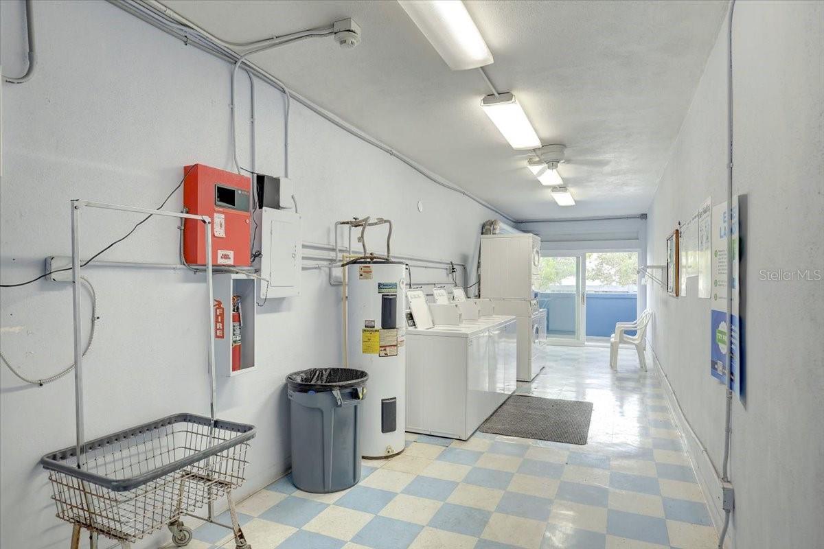 Image 23 of 34 For 350 79th Avenue N 204