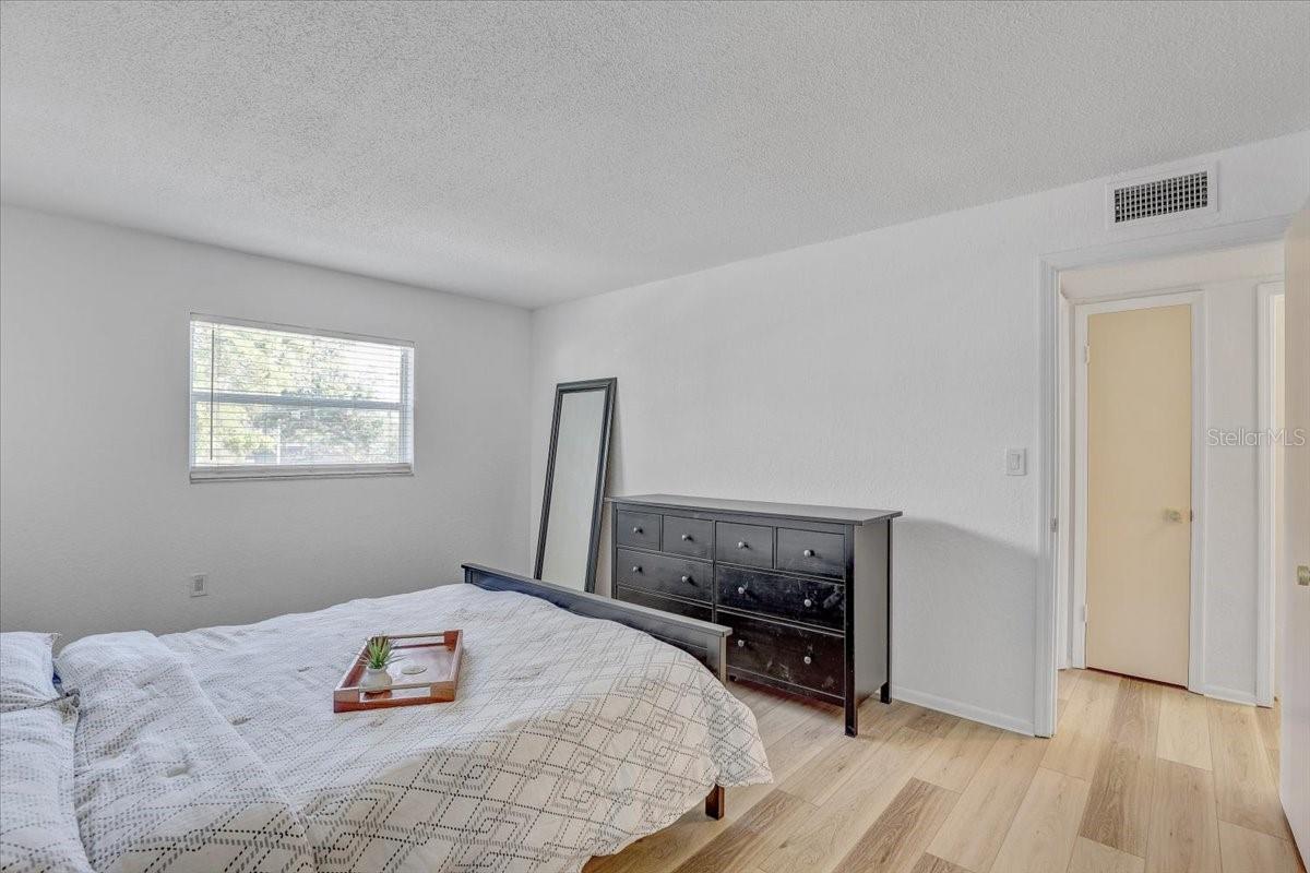 Image 3 of 34 For 350 79th Avenue N 204