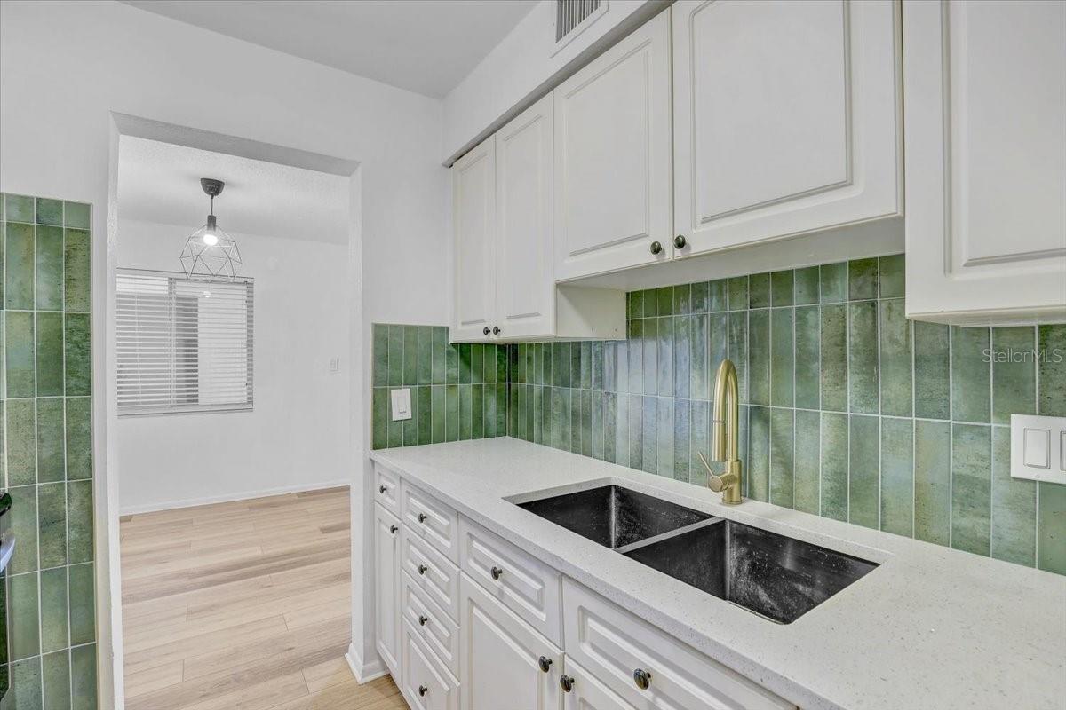 Image 8 of 34 For 350 79th Avenue N 204