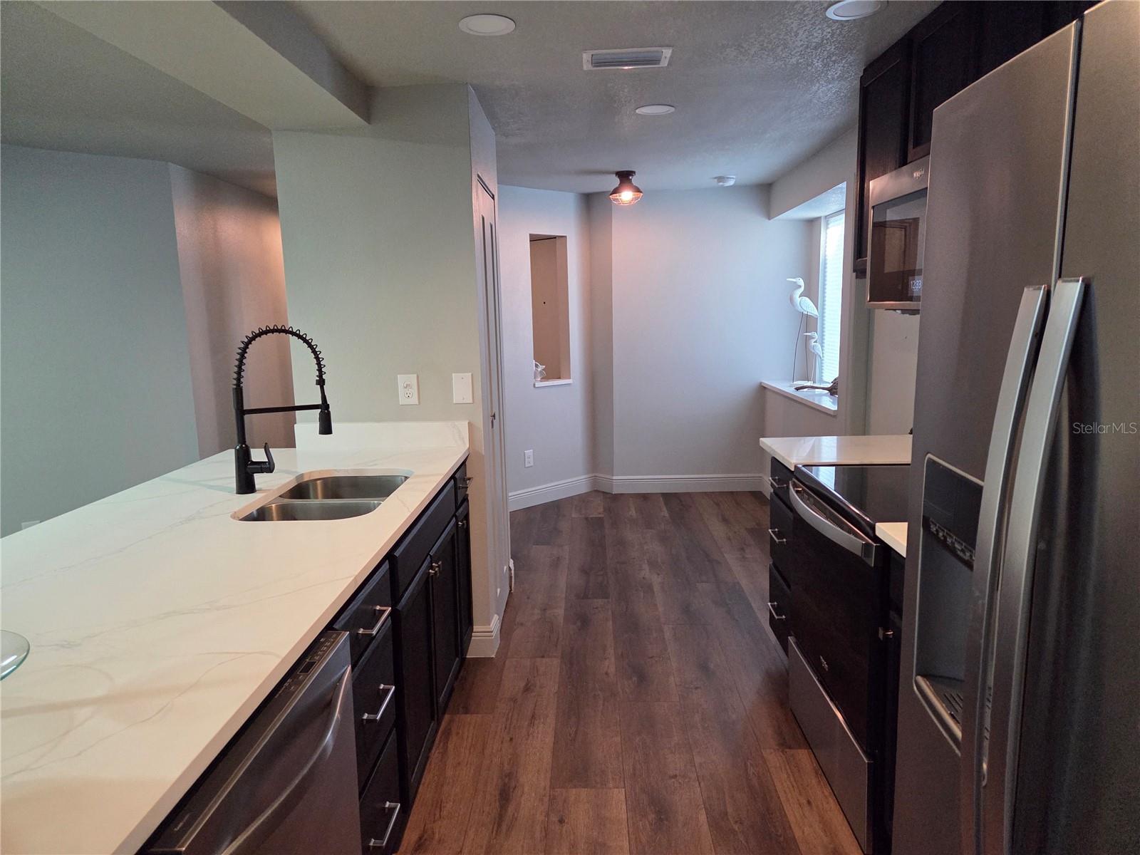 Image 10 of 26 For 604 Timber Bay Circle E