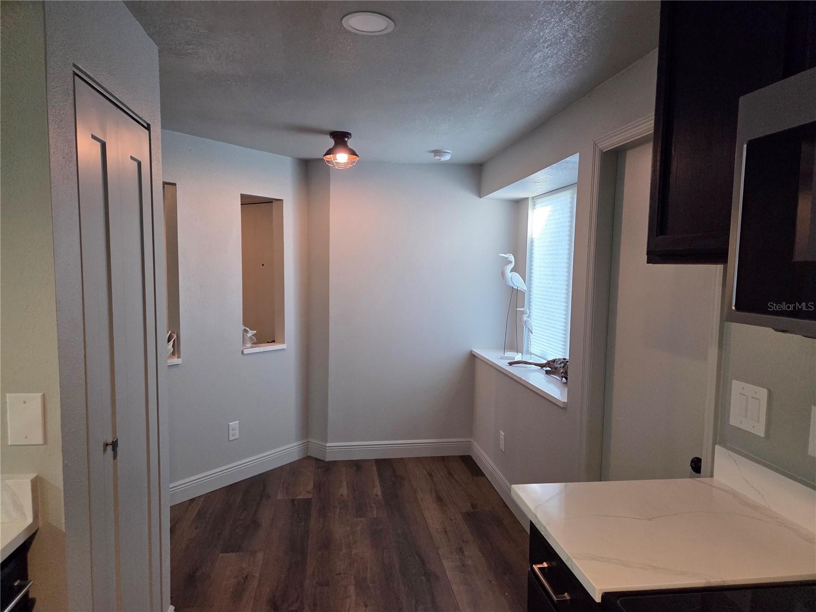 Image 14 of 26 For 604 Timber Bay Circle E