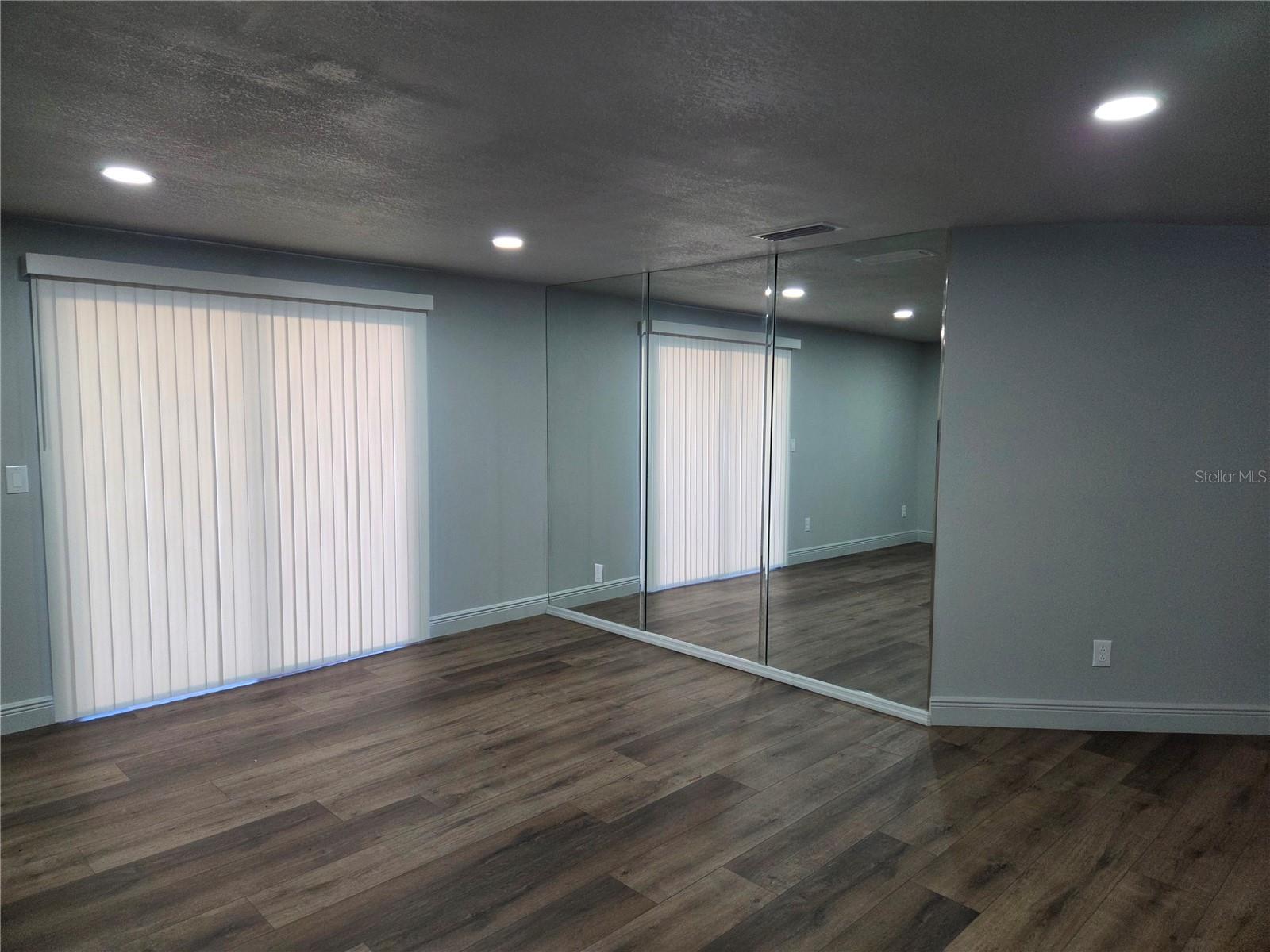 Image 5 of 26 For 604 Timber Bay Circle E